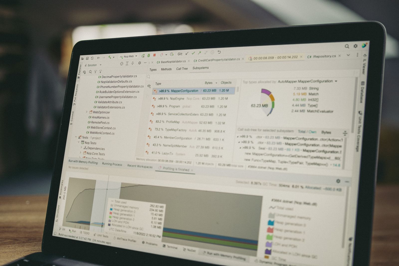 Developer building a PCF control in an IDE with a successful build