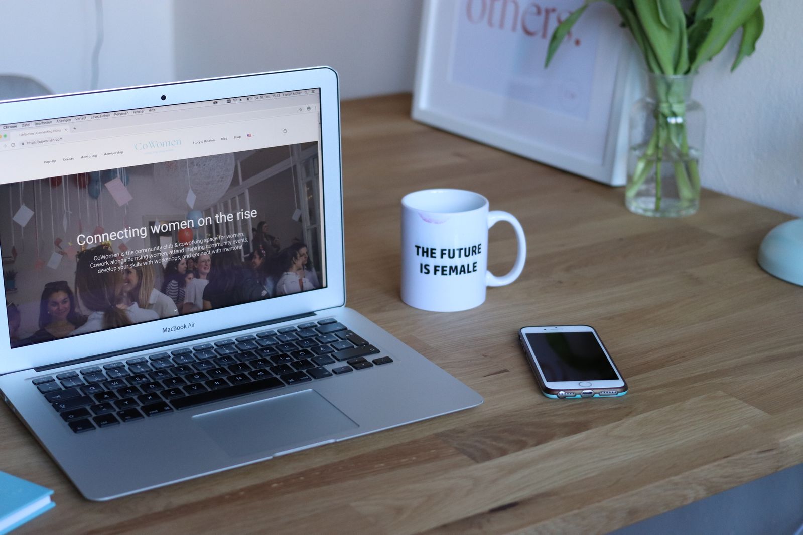 Responsive UI across desktop, tablet, and mobile devices